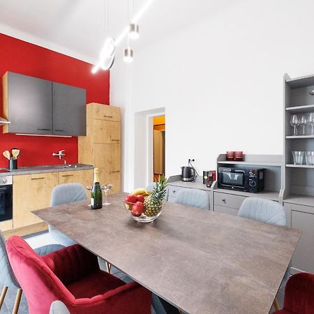 New Shalalaliving Vienna Spacious Home For Family & Friends Kültér fotó