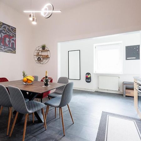 New Shalalaliving Vienna Spacious Home For Family & Friends Kültér fotó